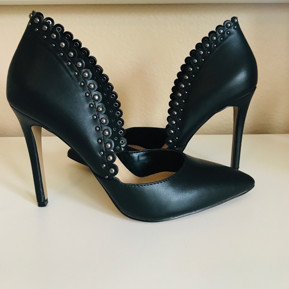 Jessica Simpson pumps